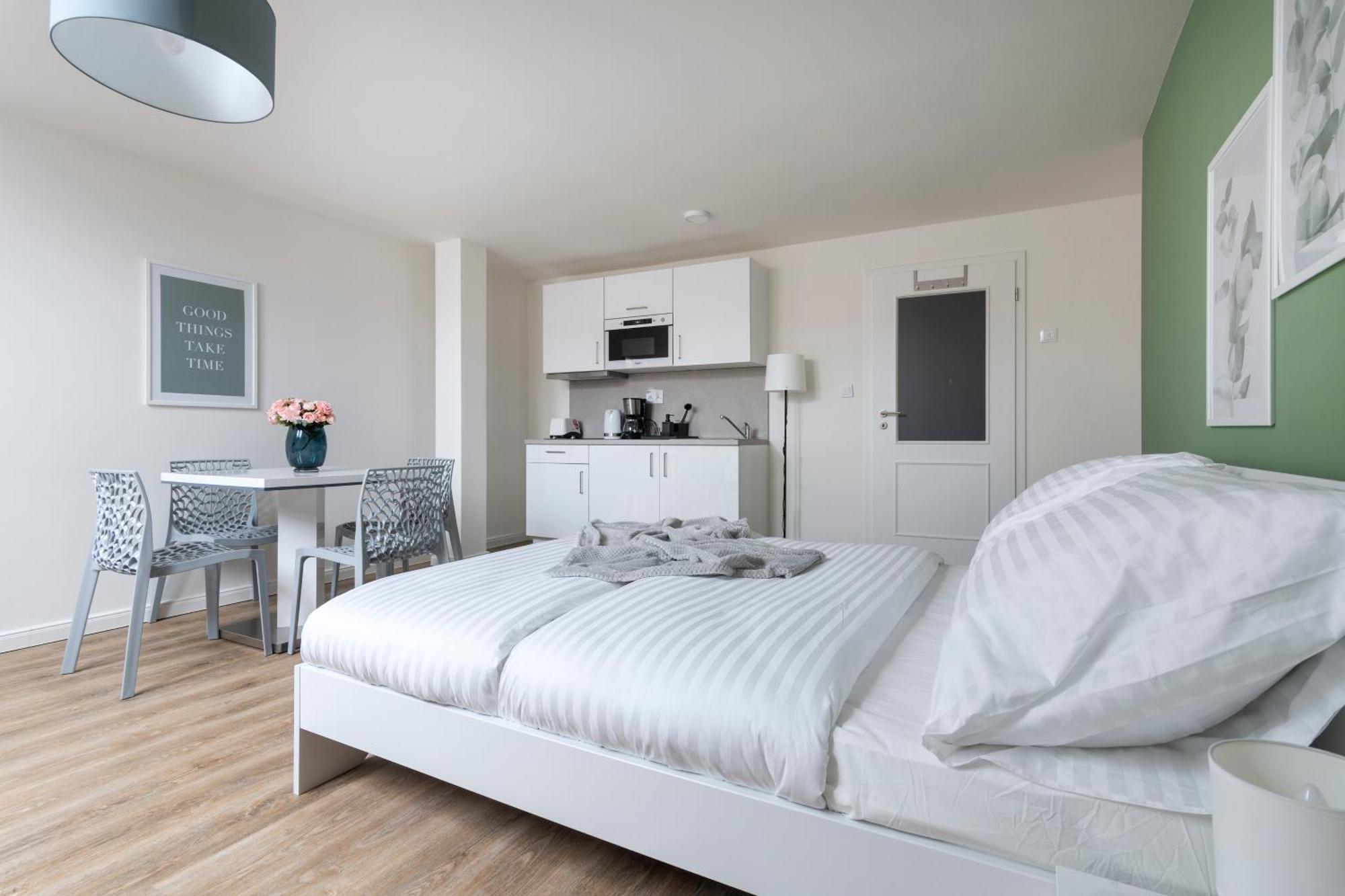 Central Haven Apartments Praag Buitenkant foto